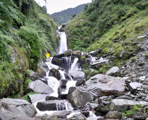 भासुनाग झरना