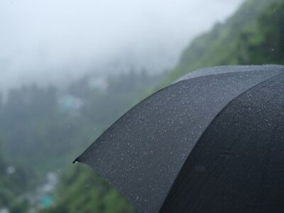 July-में-Himachal-जाना-Safe-है-या-नहीं-Weather-Road-और-Monsoon-Travel-Guide
