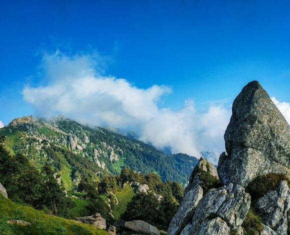 चूड़धार ट्रेक गाइड: रूट, ऊंचाई, समय और तैयारी