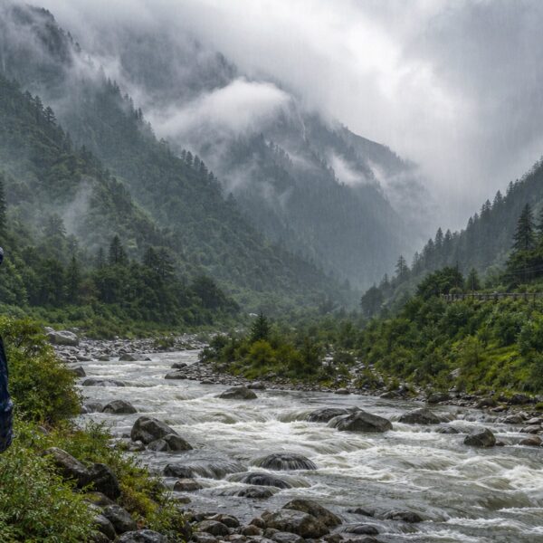 हिमाचल में बारिश और पर्यटकों के लिए मानसून सेफ्टी गाइड