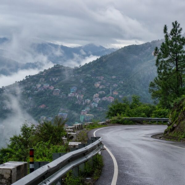 जुलाई 2026 में हिमाचल मानसून यात्रा सुरक्षा और रोड गाइड